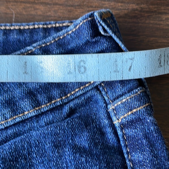 🎉HP🎉Levi’s low rise bootcut Jeans - Picture 8 of 10